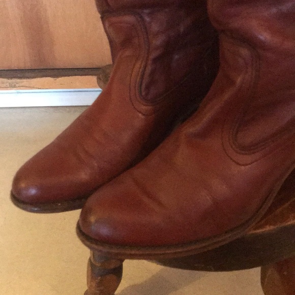 SOLD. Vintage Dexter Leather Cuffed Boots - Picture 8 of 10